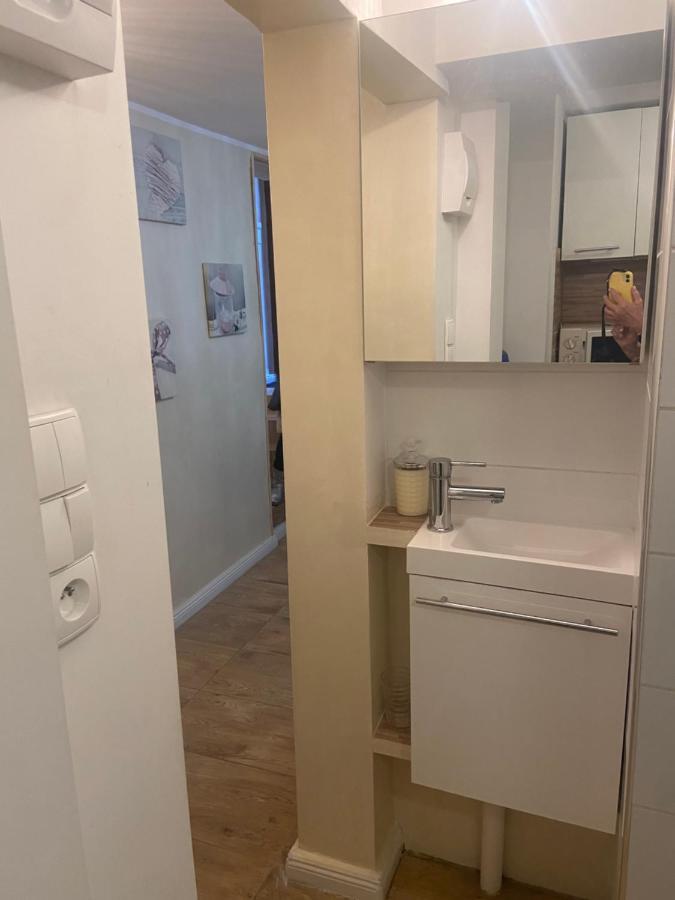 Maly Apartament Z Kuchnia I Lazienka Apartment Szczecin Bagian luar foto